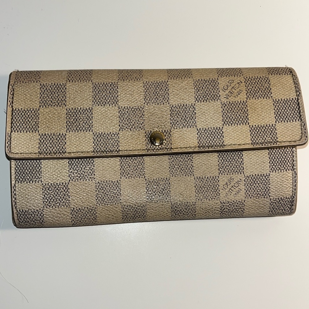 Louis Vuitton Damier wallet